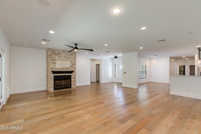 Building Photo - 4110 N 47th St