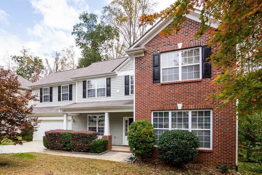 Primary Photo - 6415 Colonial Garden Dr