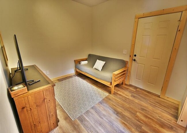 Building Photo - Summer Seasonal Rental- 734 Rocky Point Townhomes