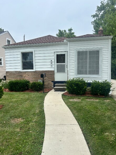 Primary Photo - 601 E Webster St