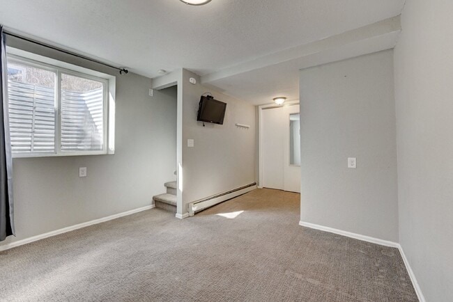 Building Photo - $2,200 - 2 Bed, 1 Bath Home in Englewood w...