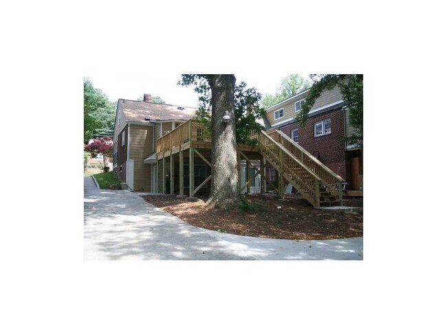 Building Photo - 1476 Monroe Dr NE