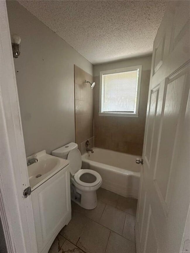 Building Photo - 3208 Caffey Dr