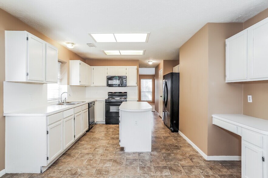 Building Photo - 4910 Stone Harbor Dr