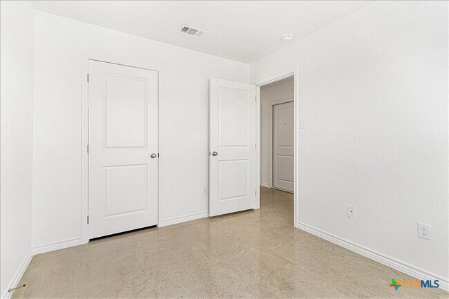 Building Photo - 1242 Lehmann Dr