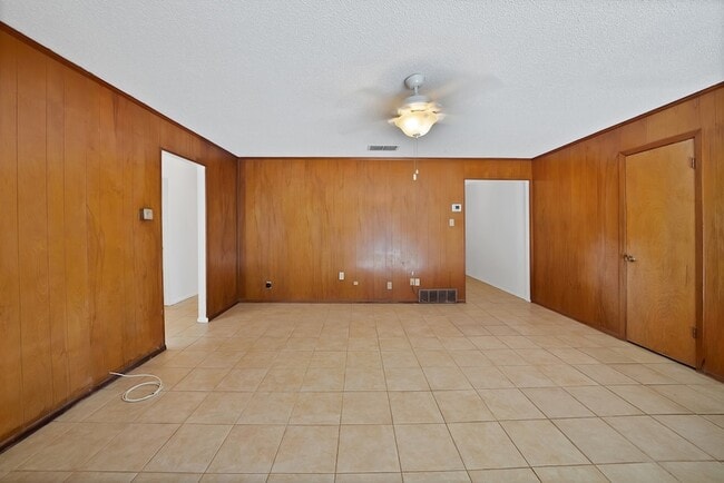 Building Photo - 6516 Perdido Dr