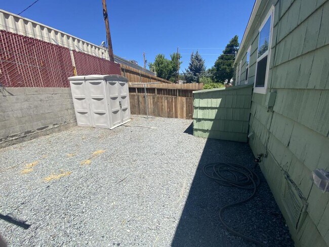 Building Photo - 80 Arden Cir