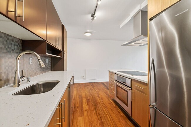 Building Photo - 1Bd/1Ba Seattle Condo