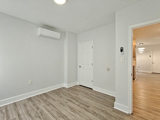 Building Photo - 1404 N 21st St