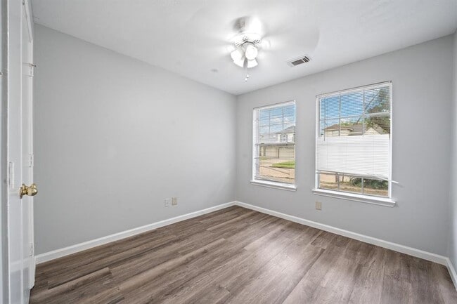 Building Photo - 14915 Dunster Ln