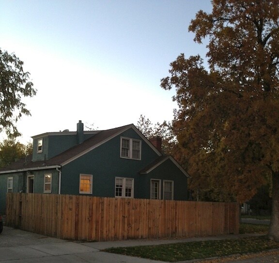 Building Photo - 302 Miles Ave