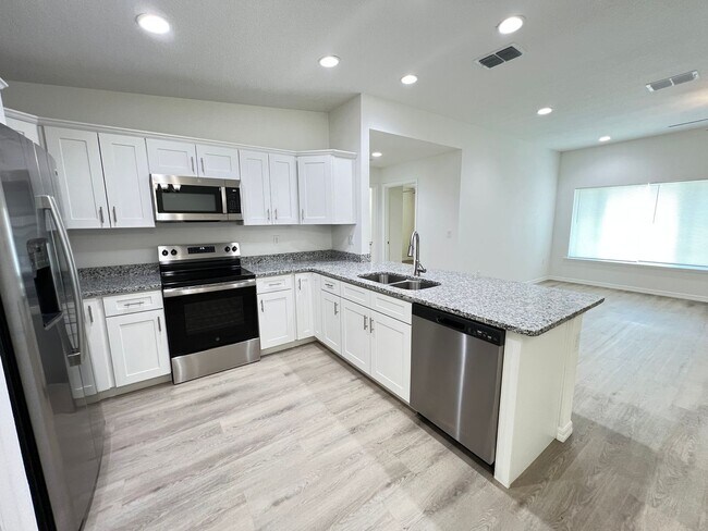 Building Photo - Available now! Beautiful 3 BD/2BA Home in ...