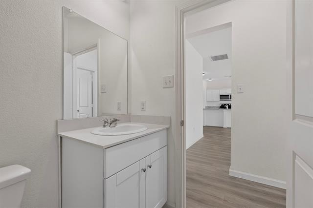 Building Photo - 702 Camden Dr