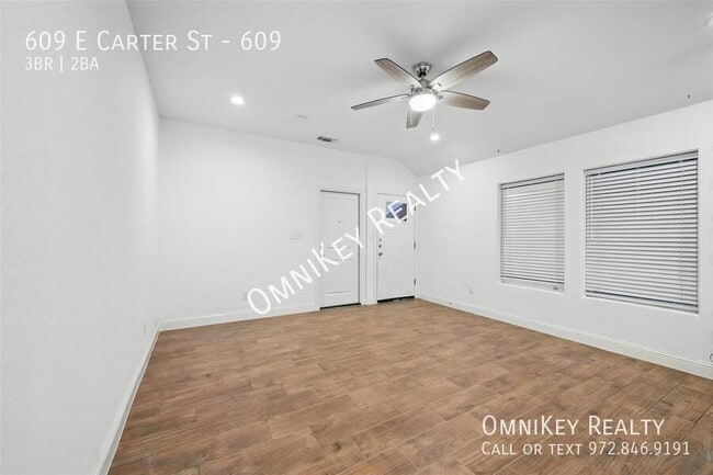 Building Photo - 609 E Carter St