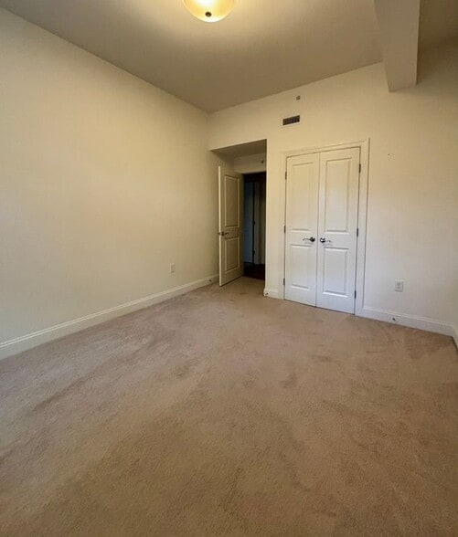 Building Photo - 591 Terrace Blvd