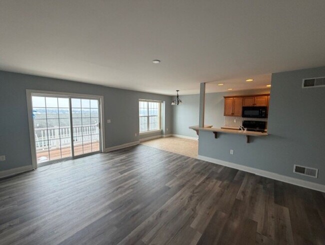 Building Photo - $2,100 townhome for rent Swatara township 3 bed 2.5 baths