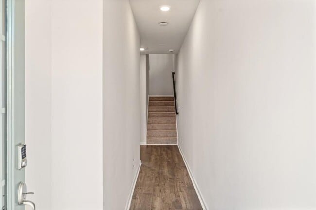 Building Photo - 1577 Halbrook Pl SW