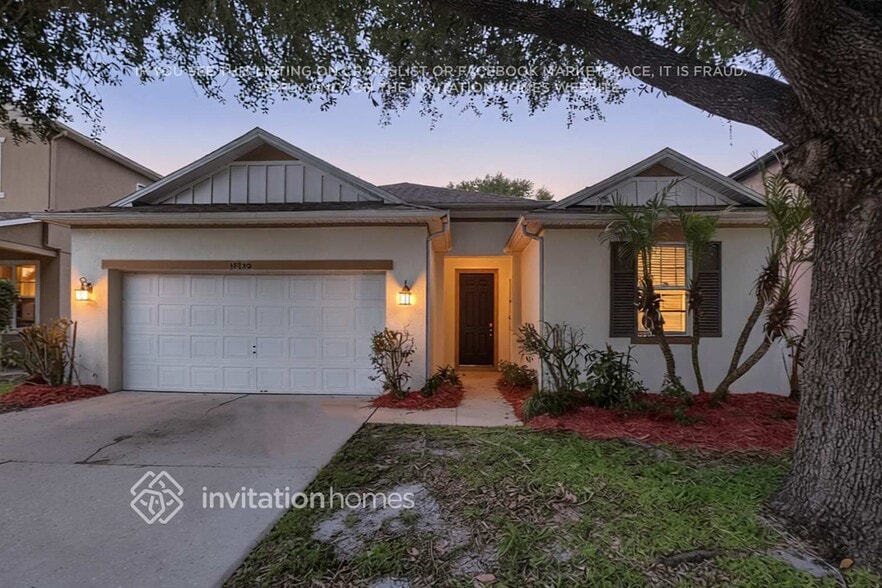 Building Photo - 14950 Perdido Dr