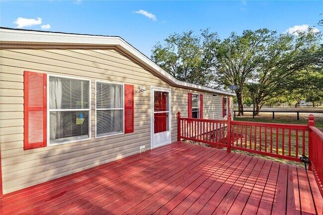Building Photo - 4660 SW 166th Court Rd