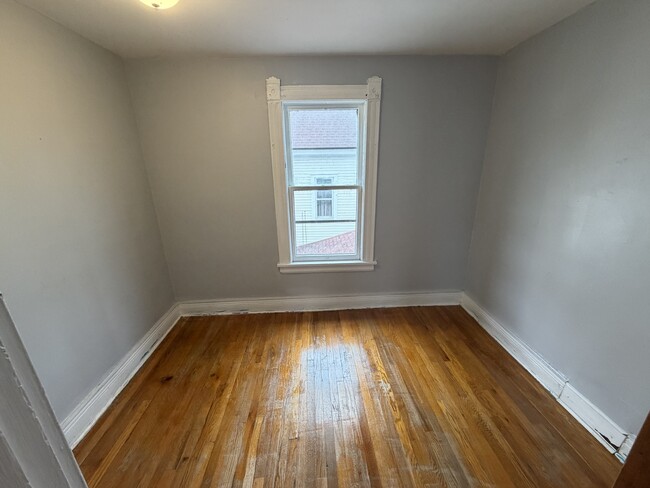 Building Photo - 1204 N State St