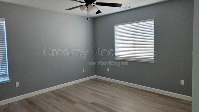 Building Photo - 45 Banchio St