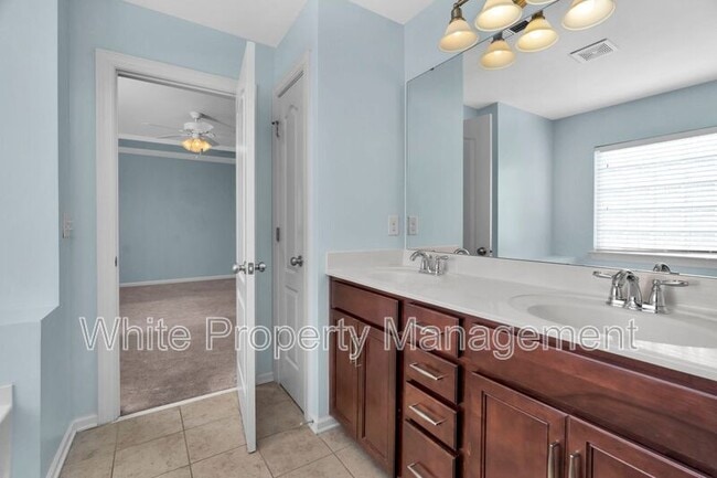 Building Photo - 12352 Red Rust Ln