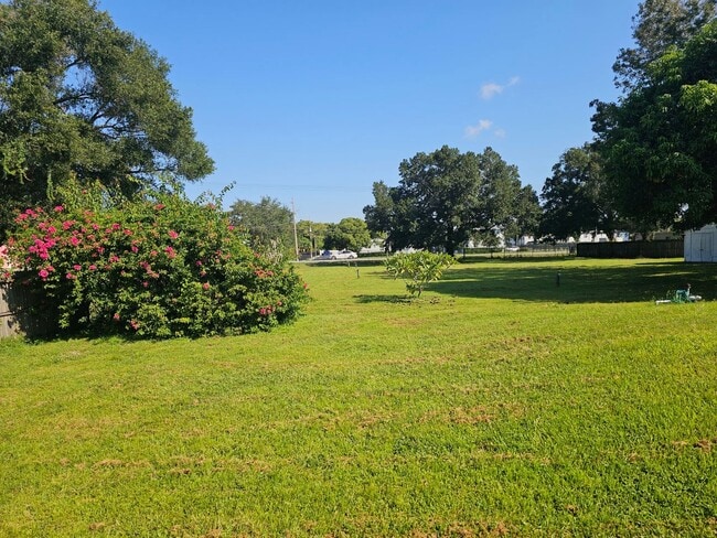 Building Photo - 1 Bed 1 Bath Near Downtown, Baldwin Park &...