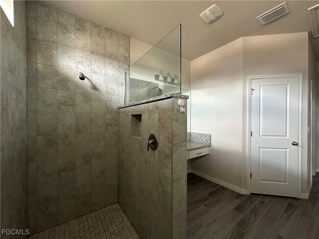 Building Photo - 1717 NW 6th Ave