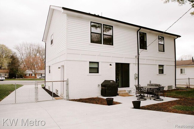 Building Photo - 973 Allen Dr