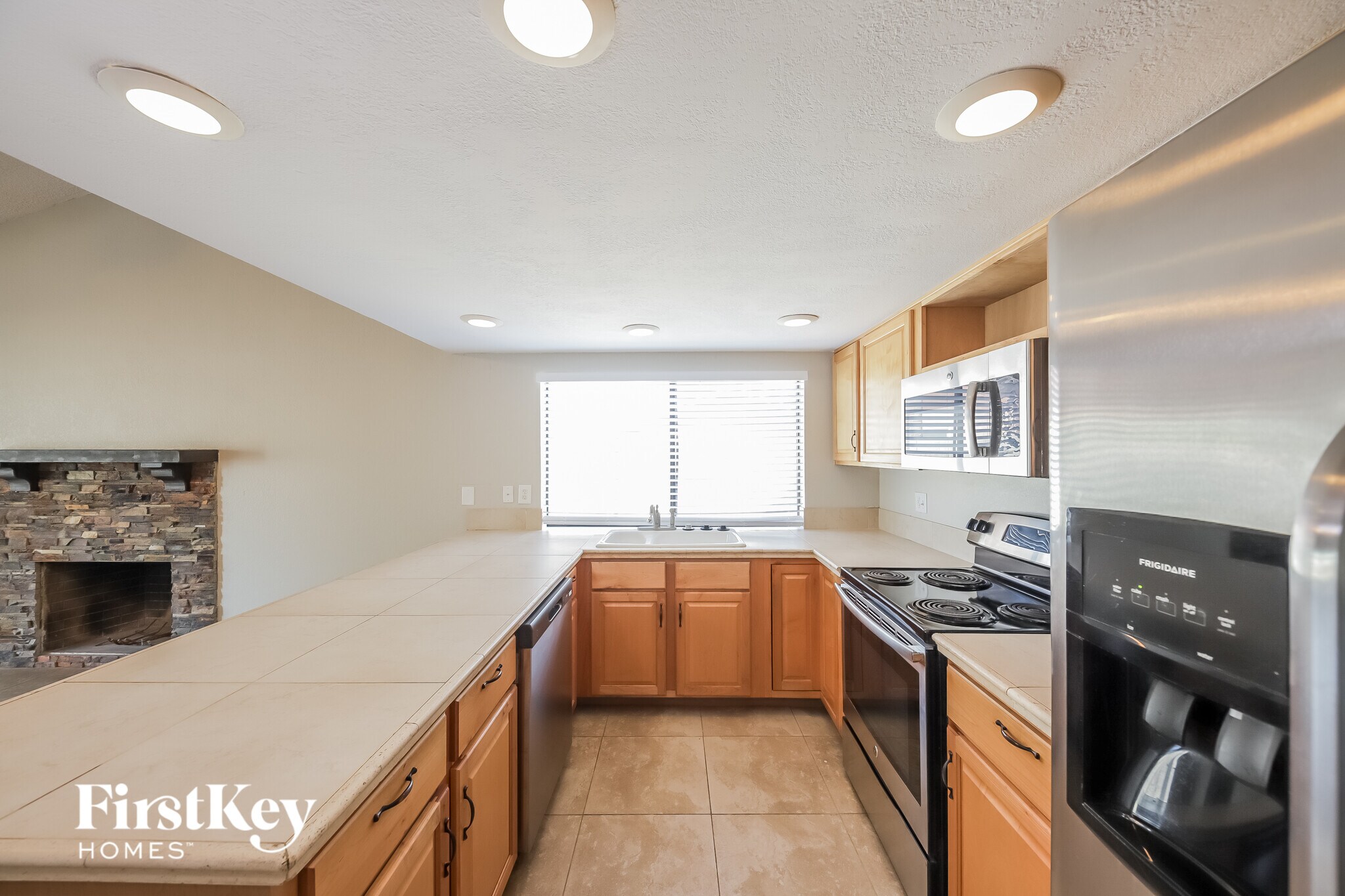 Building Photo - 16814 N 34th Ave