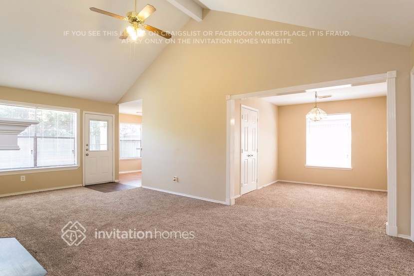 Building Photo - 11510 Labarre Dr