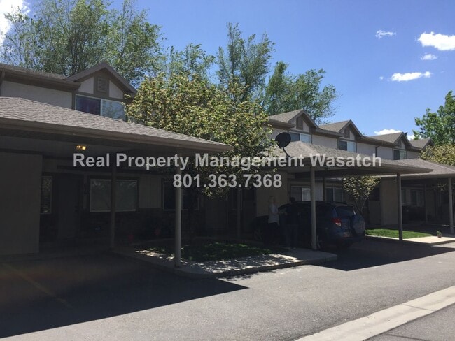 Building Photo - Pet Friendly 2 Bed 1.5 Bath Condo in Midvale