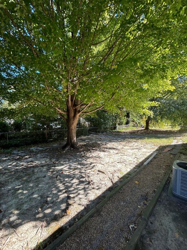 Building Photo - 2001 Old Iron Rd