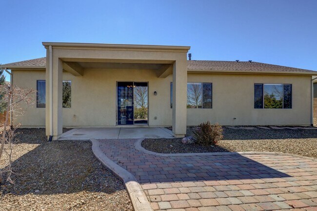 Building Photo - Granville Home for Rent!