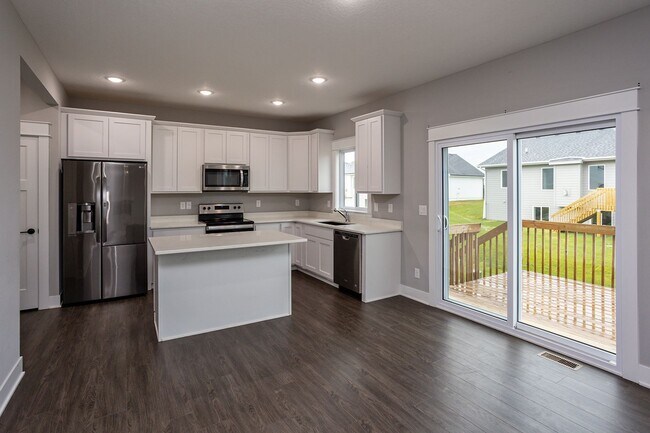 Building Photo - Like-New 4-Bedroom Home in Heritage Park –...