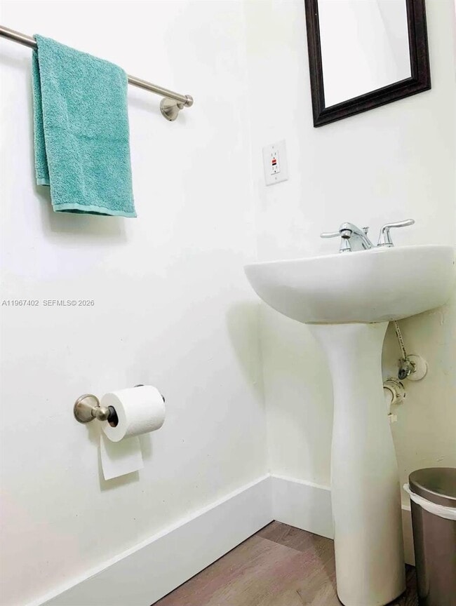 Building Photo - 821 SW 2nd St