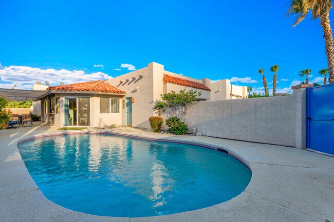 Building Photo - 52420 Avenida Juarez