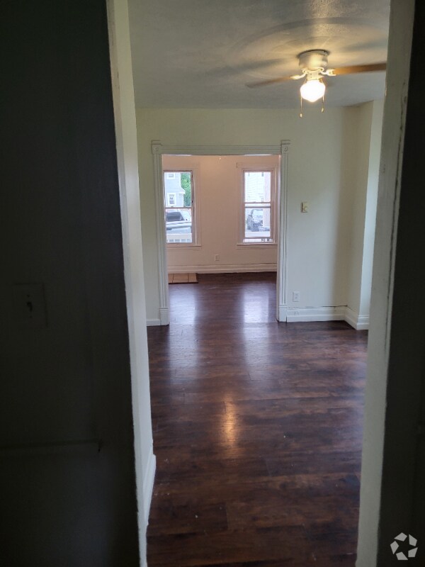 Building Photo - 138 Caroline Ave