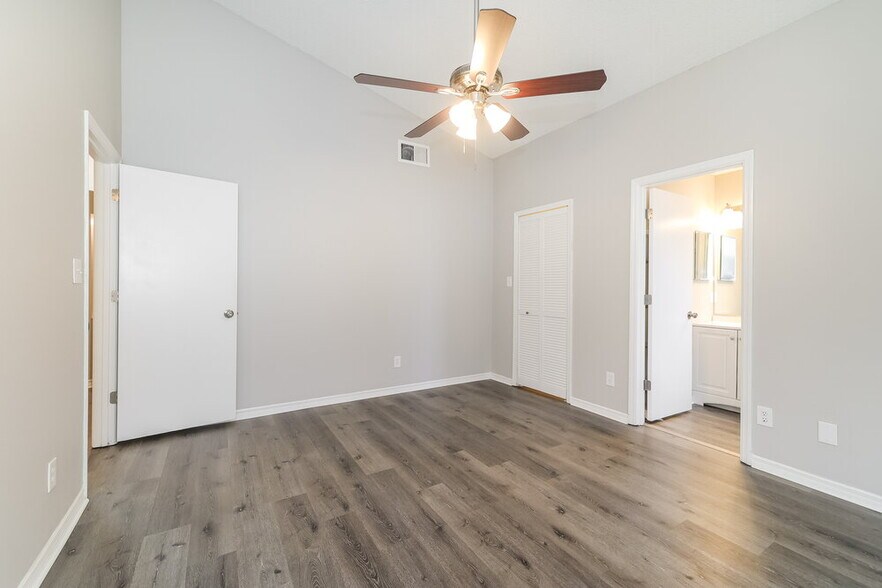 Building Photo - 12702 Whiterapids Dr