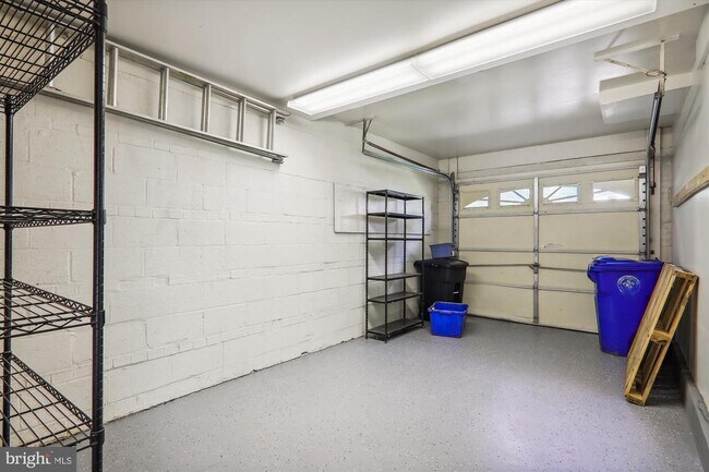 Building Photo - 6518 Wilmett Rd