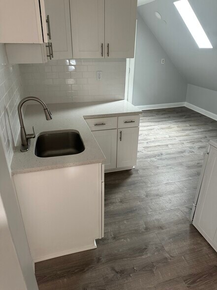 Kitchen - 128 Spring St
