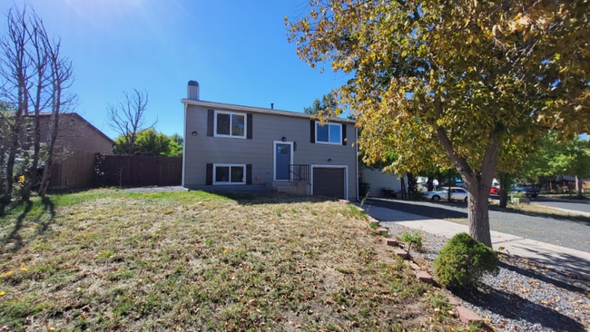 Building Photo - 3330 Foxridge Dr
