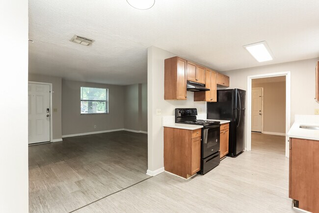 Building Photo - 7317 Sharbeth Dr S