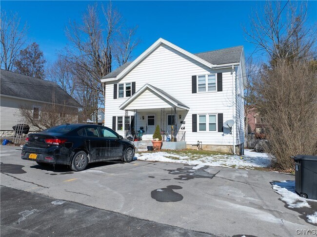 Building Photo - 17 High St