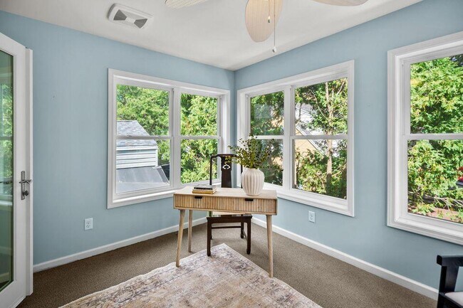 Building Photo - 5160 N Kent Ave