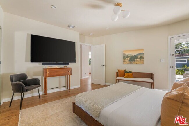 Building Photo - 11349 Canton Dr