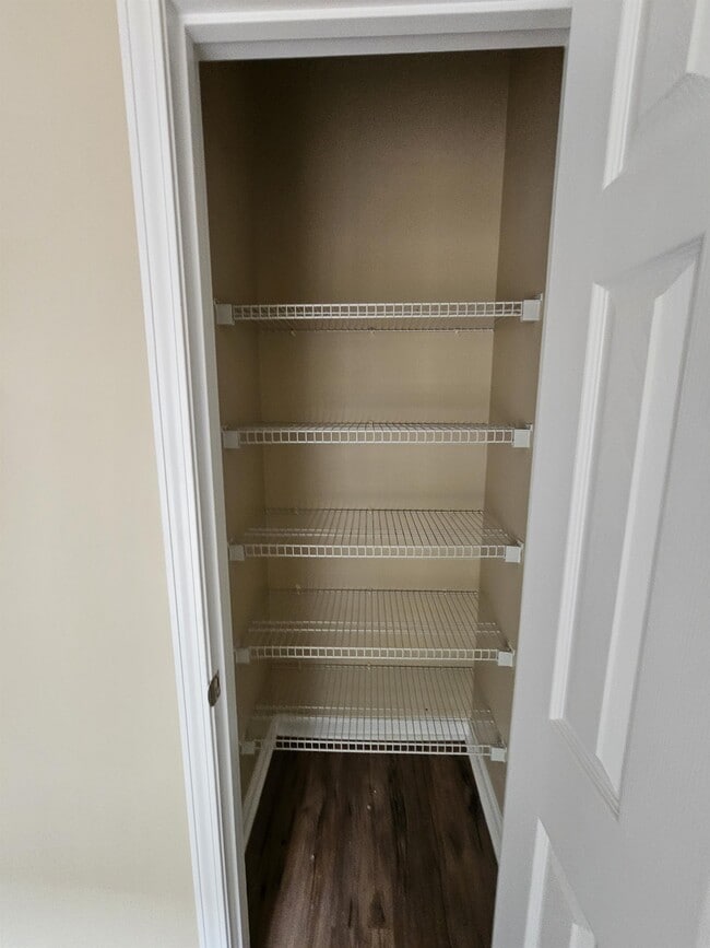 Building Photo - 105 Tuscany Ct