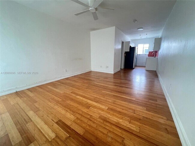 Building Photo - 7315 Byron Ave