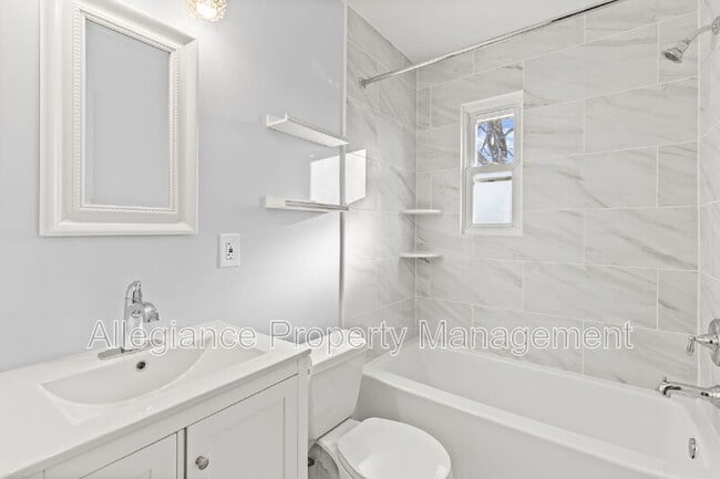 Building Photo - 3918 Usher Ave