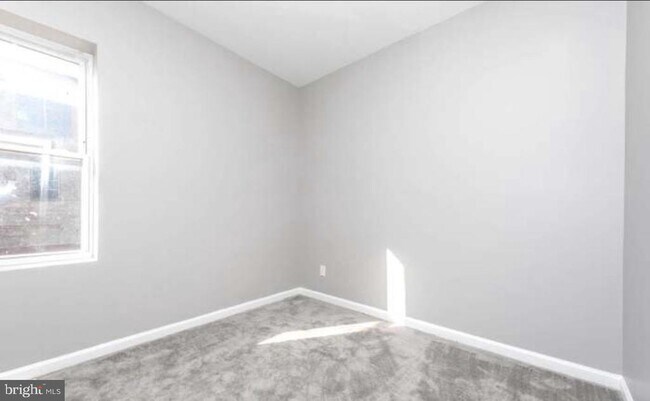 Building Photo - 1638 Cole St